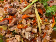 -兔行天下-鸿鹤鲜锅兔(中海国际店)