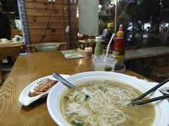 顺化牛肉汤檬粉-探越越南牛肉粉(江南西分店)