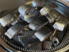 -围炉肉舍•炭烤活鳗•丹东海鲜烤肉(步行街店)