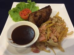 -Neary Khmer Restaurant