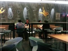 大堂-龙治汉堡(中华城店)