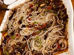 凉拌米线-玛扎烧烤私房菜