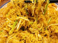 -榕树下海鲜馆(坪山路店)