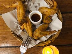 炸鸡翅-Naughty Nuri’s Phuket