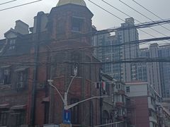 -梅记大块头爆鱼店(乍浦路店)