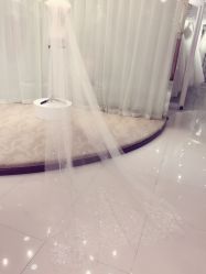 -艾米丽婚纱礼服