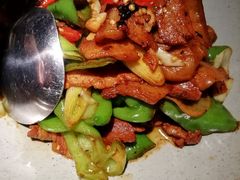 辣椒炒肉-青年公社烤鸭(青年路店)