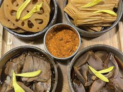 -银米·云南传统过桥米线(双廊黑金冠店)