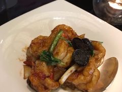 黑蒜大千爆虾球-北京四季酒店·采逸轩