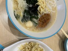 -灵芝妹子海鲜米线(凯德和平广场店)