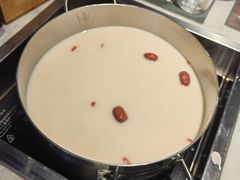 -尚尚仙·酸汤猪手·猪肚鸡火锅(华联万柳购物中心店)