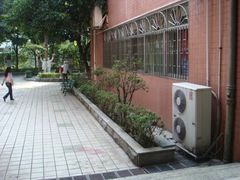 -广州市越秀区育才实验学校