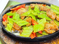 爆炒青椒肉段-东北酱大骨