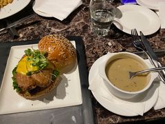 香菇豆腐素汉堡-Lets burger非常汉堡·环球风味(蓝色港湾店)