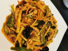 鱼香肉丝-·老北京炸酱面