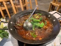 -霄汉牛三鲜湖北砂锅菜(万松园2店)