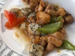 -忘忧草融合私房菜(红鼎国际店)