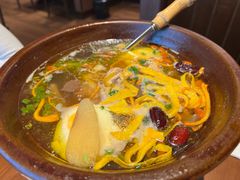 招牌本鸡煲-東大方(瓶窑广场店)