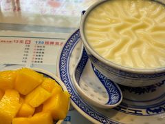 -广信牛奶甜品世家(台东店)