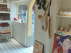 -LADY FAFA(巨鹿路陕西南路路口店)