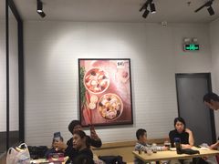 大堂-吉祥馄饨(虹桥火车站店)