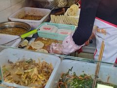 锅魁夹卤肉-洞子口张老二凉粉(文殊院店)