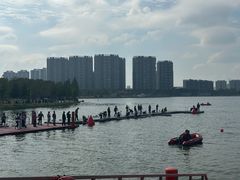 -网球和水上运动业余体校