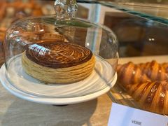 -VERIE BAKEHOUSE