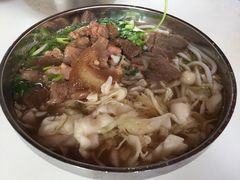 -花溪王记牛肉粉(四季花溪商场店)