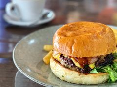 -12 Rocks Beach Bar Cafe