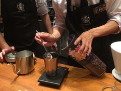 -星巴克臻选(深圳龙华红山天虹店)