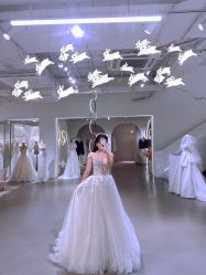 点击看大图 -艾米丽婚纱礼服