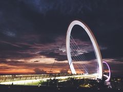 -南京眼步行桥