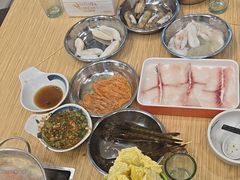 -杨老板·海鲜集市火锅·鲜切牛肉(中防万宝店)