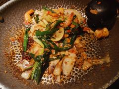 锅里的脆脆虾-吃饭皇帝大土家民族菜(正大广场店)