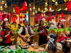 -老滇山寨•云南特色菜•地方菜•民族风情歌舞表演(金碧店)