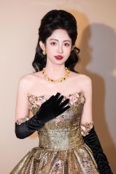 -LOVINA洛维娜婚纱礼服