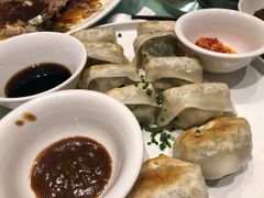 麻酱油煎大馄饨-上海会馆(香港名都店)