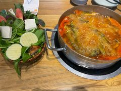 -野山舂·贵州现舂酸汤牛肉(东山店)