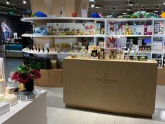 -LOL原创生活概念店(K11购物艺术中心店)