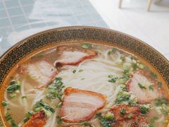 -肇兴特色牛肉粉