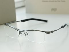 -目艮眼镜SHOWROOM(品牌集合店)