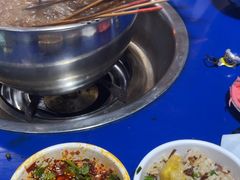 -牛华周记麻辣烫起源店
