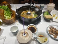 -东椰·海南椰子鸡火锅(朝阳门店)