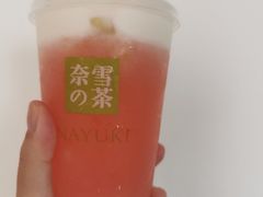 霸气水蜜桃-奈雪的茶(湖滨银泰in77C区PRO店)