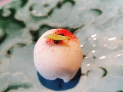 鲟鱼籽酱百合球-大拙里·精致融合菜(沙湖桃源国际店)