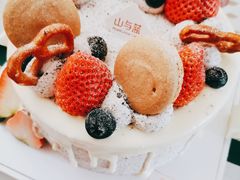 -山与蓝·轻糖鲜果蛋糕(勒泰店)