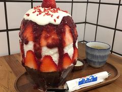 草莓生乳冰-WONDER ICE 萬得冰田(建設路总店)
