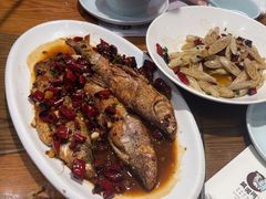 -黄泥岗·地道湖北菜(奥特莱斯店)