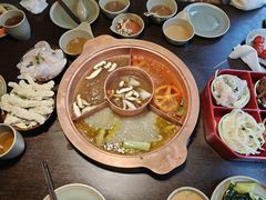 -滇釜火锅·能喝汤的火锅(车公庄店)